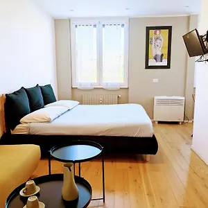https://dam.italymilanhotels.net